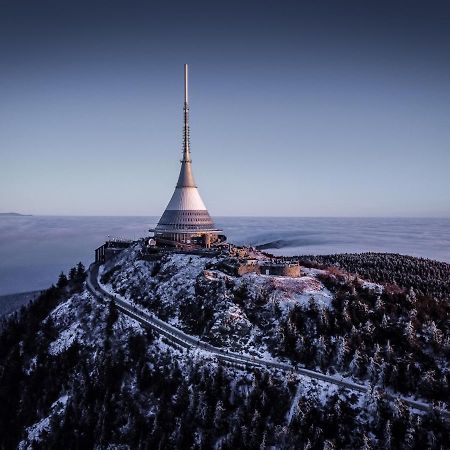 Restaurace a penzion Golf Ještěd Svetla pod Jestedem Esterno foto